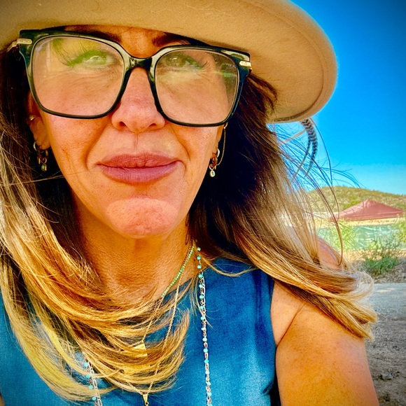 Meet your Posher, Sam - Picture 4 of 5